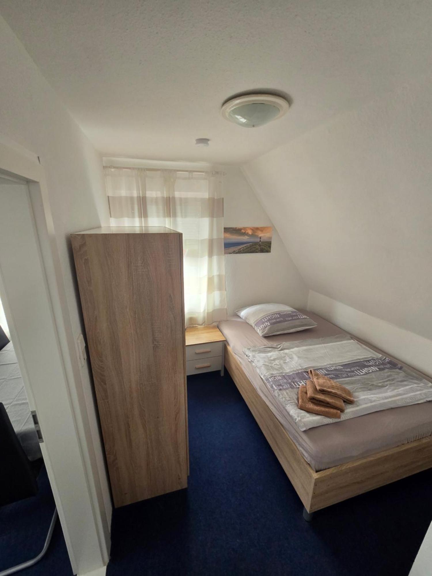 Monteurs-Ferienwohnung Емден Екстер'єр фото